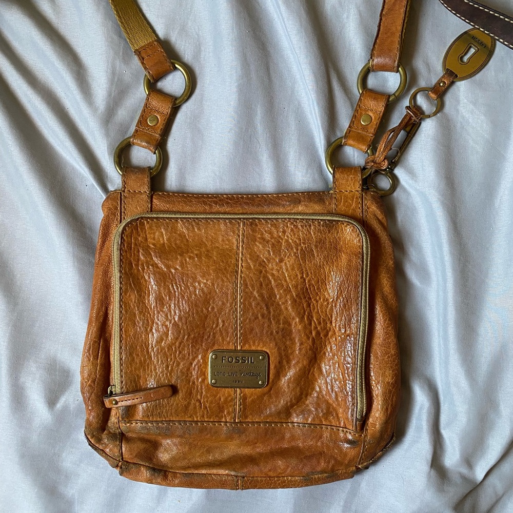 Fossil over the shoulder light brown leather purse